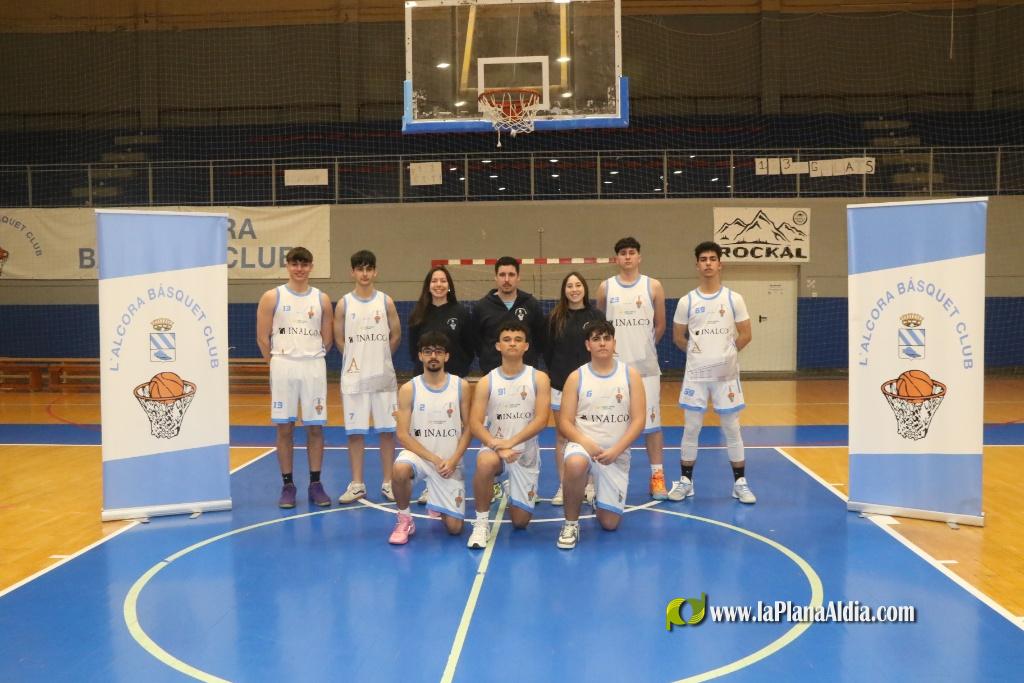 Presentaci?n de l'Alcora B.C con 13 equipos de baloncesto y r?cord de fichas deportivas  