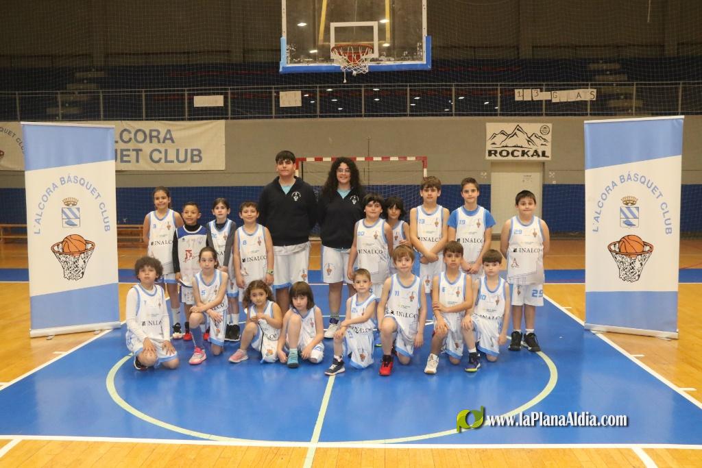 Presentaci?n de l'Alcora B.C con 13 equipos de baloncesto y r?cord de fichas deportivas  