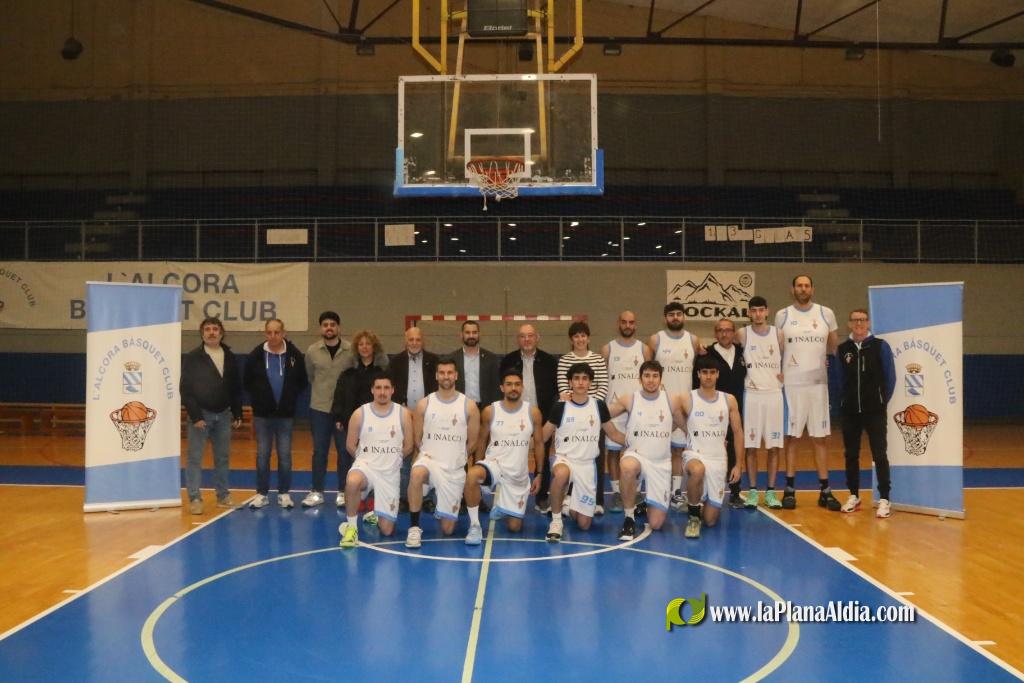 Presentaci?n de l'Alcora B.C con 13 equipos de baloncesto y r?cord de fichas deportivas  