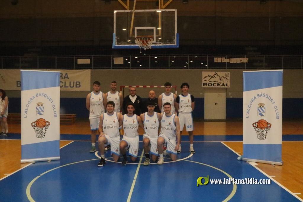 Presentaci?n de l'Alcora B.C con 13 equipos de baloncesto y r?cord de fichas deportivas  