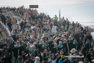 Castell�n celebra la Romer�a de les Canyes pese a la lluvia con presencia institucional