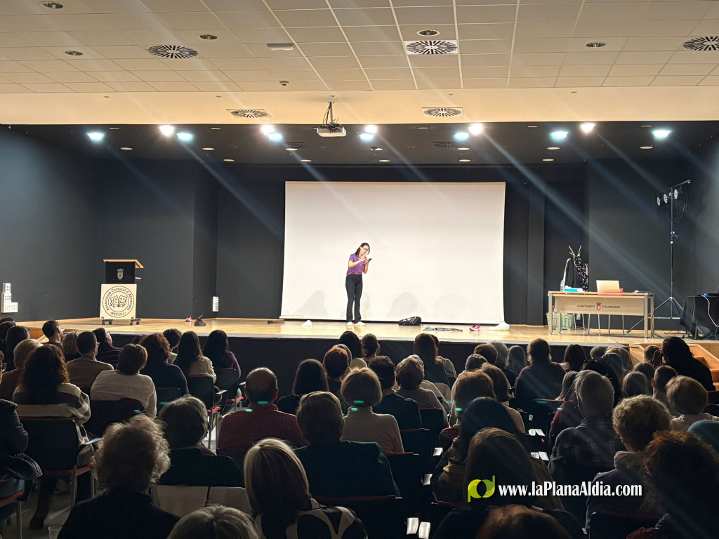 Almenara commemora el 8M amb una jornada d'activitats culturals, esportives i reivindicatives