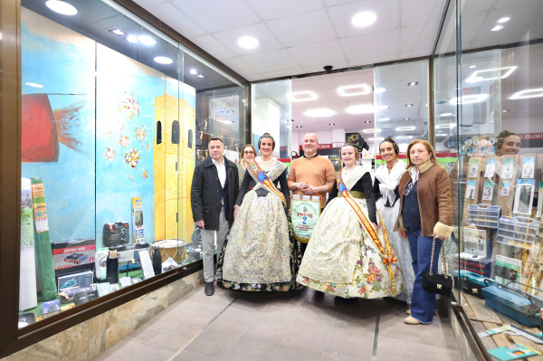 burriana-lliura-els-premis-del-concurs-de-decoracio-fallera-d-espais-comercials-2026