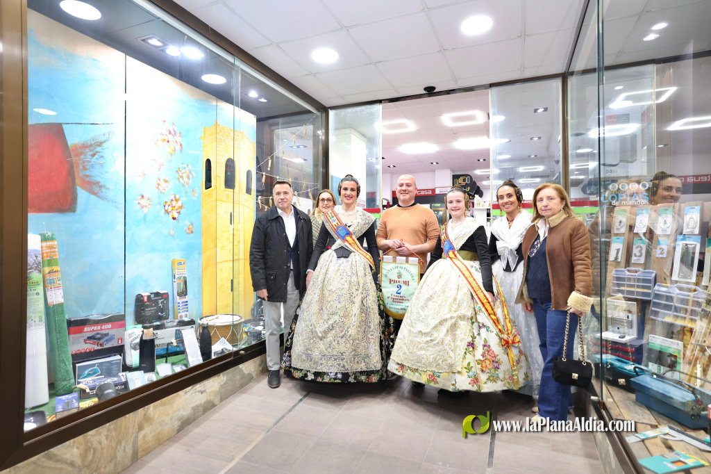 Burriana lliura els premis del Concurs de Decoraci� Fallera d'Espais Comercials 2026