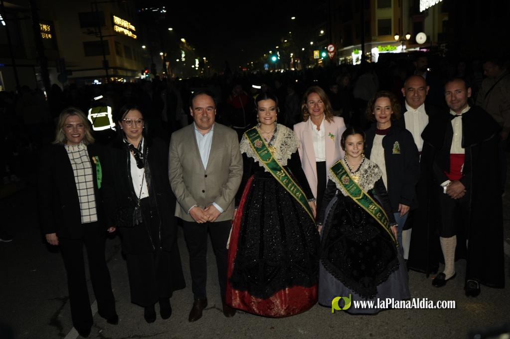 Castell? s'il?lumina amb l'Encesa de les Gaiates en una nit de llum i color