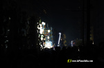 Castell? s'il?lumina amb l'Encesa de les Gaiates en una nit de llum i color