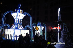 Castell? s'il?lumina amb l'Encesa de les Gaiates en una nit de llum i color