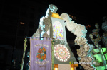 Castell? s'il?lumina amb l'Encesa de les Gaiates en una nit de llum i color