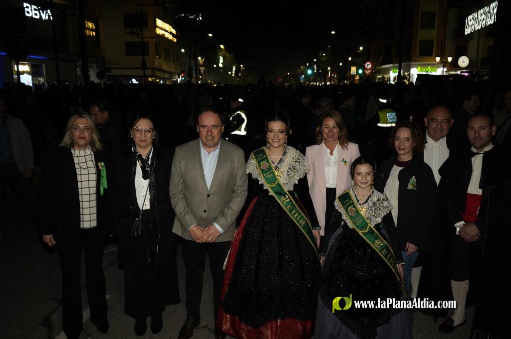 Castell? s'il?lumina amb l'Encesa de les Gaiates en una nit de llum i color