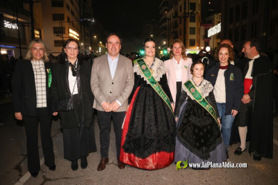 perez-llorca-asiste-a-la-encendida-de-las-gaiatas-de-las-fiestas-de-la-magdalena