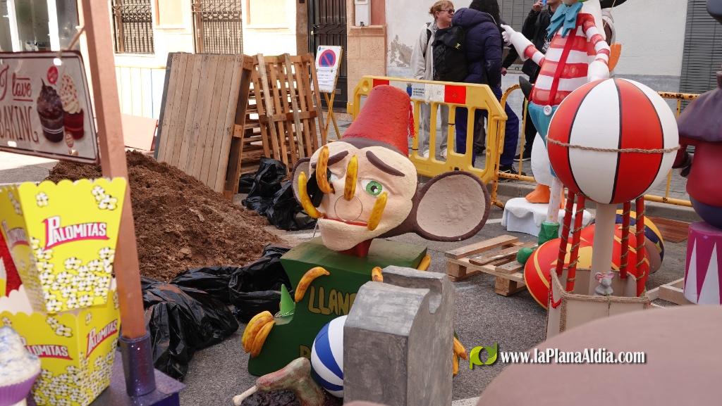 Burriana celebra la Plant? de la falla inclusiva de AFDEM sota el lema 'El gran circ d'Espanya'