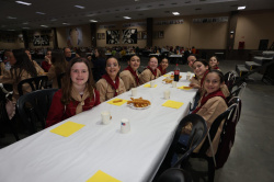 Borriana organitza una vesprada per als majors amb berenar i ball a la Llar Fallera