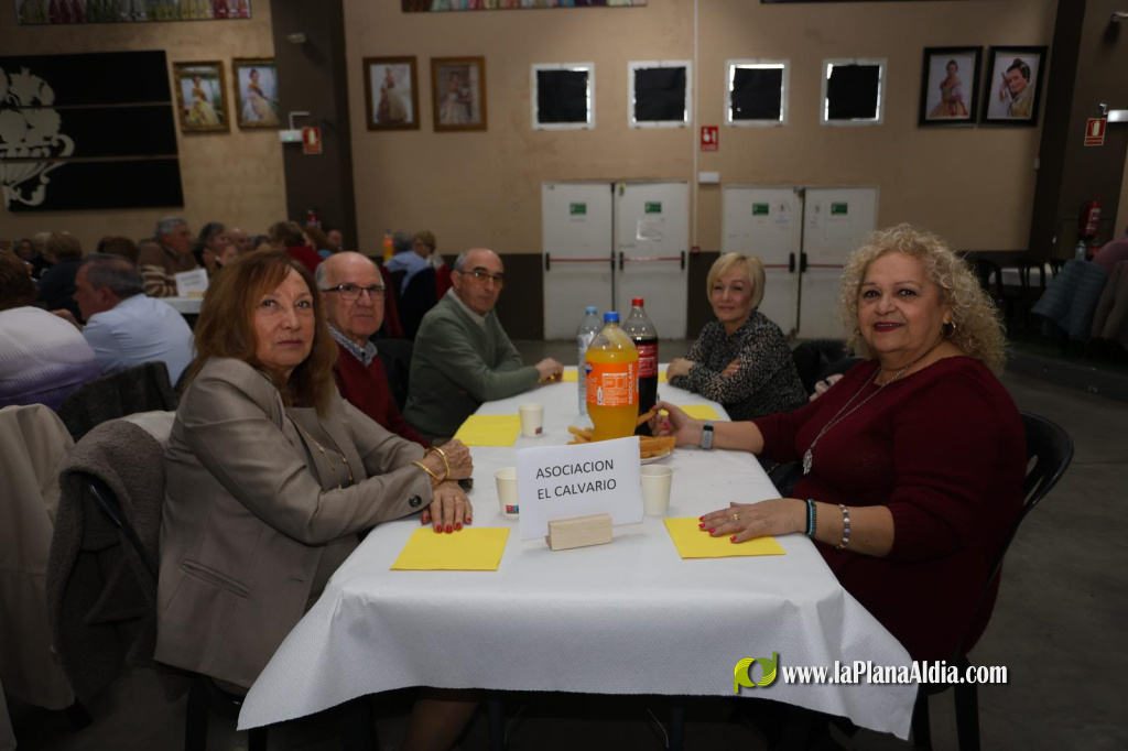 Borriana organitza una vesprada per als majors amb berenar i ball a la Llar Fallera