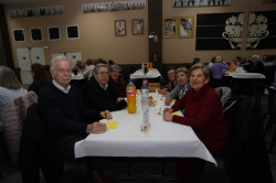 Borriana organitza una vesprada per als majors amb berenar i ball a la Llar Fallera