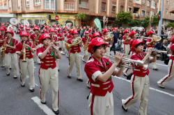 Castell� celebra les seues festes amb la Desfilada Internacional d'Animaci� i 800 participants