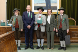 Castell� rendeix homenatge a les bandes participants en el Festival Internacional de M�sica de Festa, que obri la Magdalena al m�n