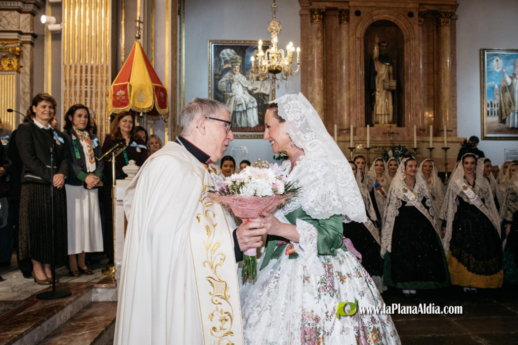 Castell� celebra una ofrena multitudin�ria a la Mare de D�u del Lled� amb m�s de 4.000 participants