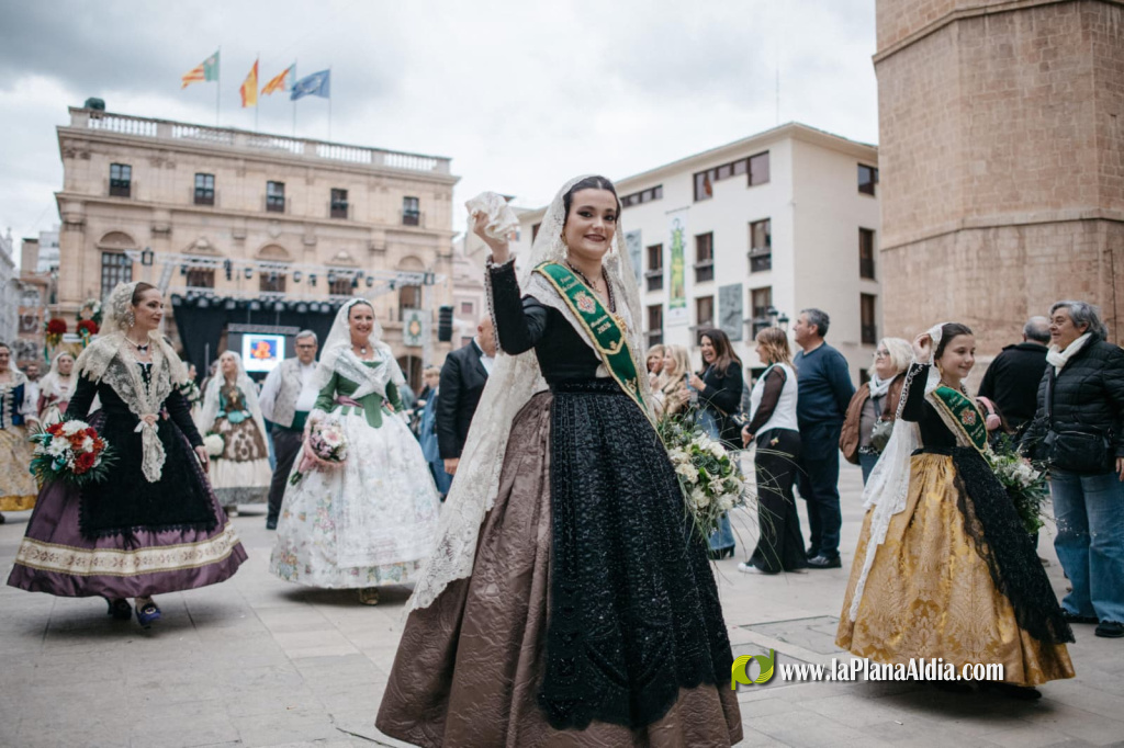 Castell� celebra una ofrena multitudin�ria a la Mare de D�u del Lled� amb m�s de 4.000 participants
