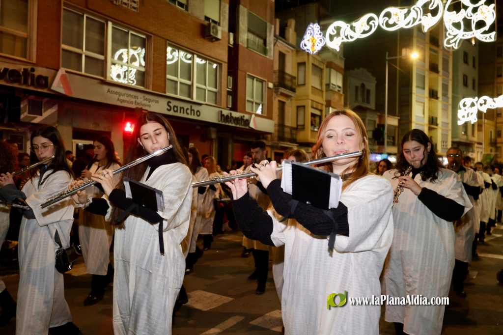 Los Moros d'Alqueria deslumbran en Castell�n con un desfile hist�rico por su 50 aniversario