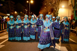 Els Moros d'Alqueria deslumbren a Castell� amb una desfilada hist�rica per al seu 50� aniversari