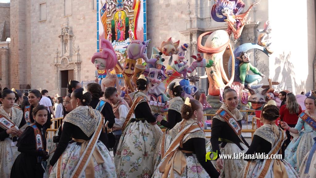 Les Reines Falleres de Burriana 2026 protagonitzen una intensa jornada de visita als monuments fallers