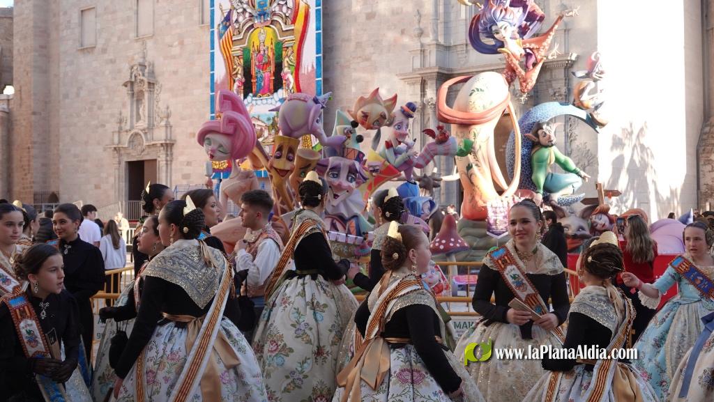 Les Reines Falleres de Burriana 2026 protagonitzen una intensa jornada de visita als monuments fallers
