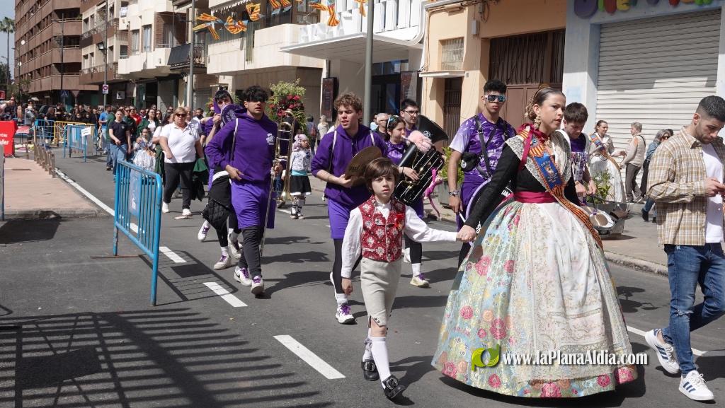  Les Reines Falleres completen la visita a tots els monuments dee Burriana
