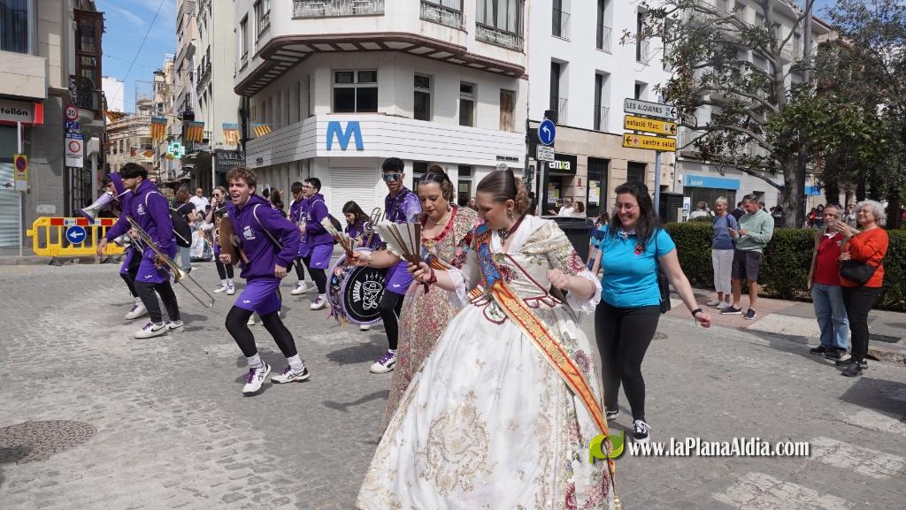  Les Reines Falleres completen la visita a tots els monuments dee Burriana