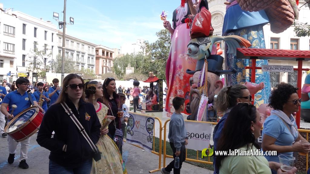  Les Reines Falleres completen la visita a tots els monuments dee Burriana