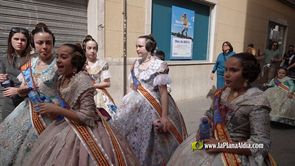 Les Reines Falleres completen la visita a tots els monuments dee Burriana