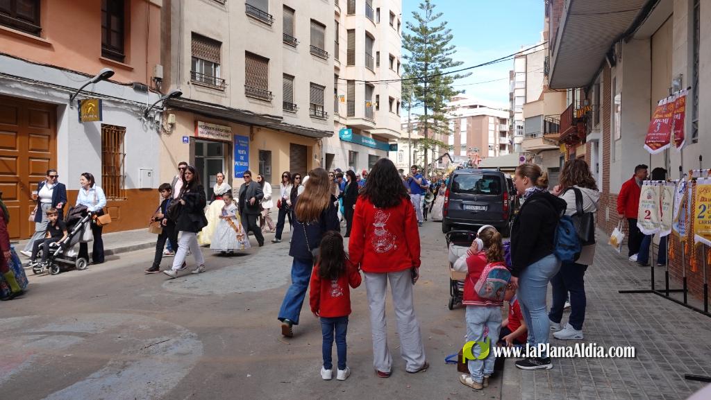  Les Reines Falleres completen la visita a tots els monuments dee Burriana