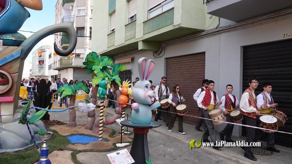  Les Reines Falleres completen la visita a tots els monuments dee Burriana