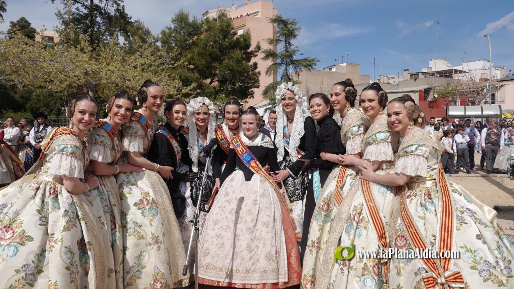  Les Reines Falleres completen la visita a tots els monuments dee Burriana