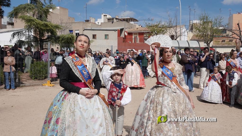  Les Reines Falleres completen la visita a tots els monuments dee Burriana