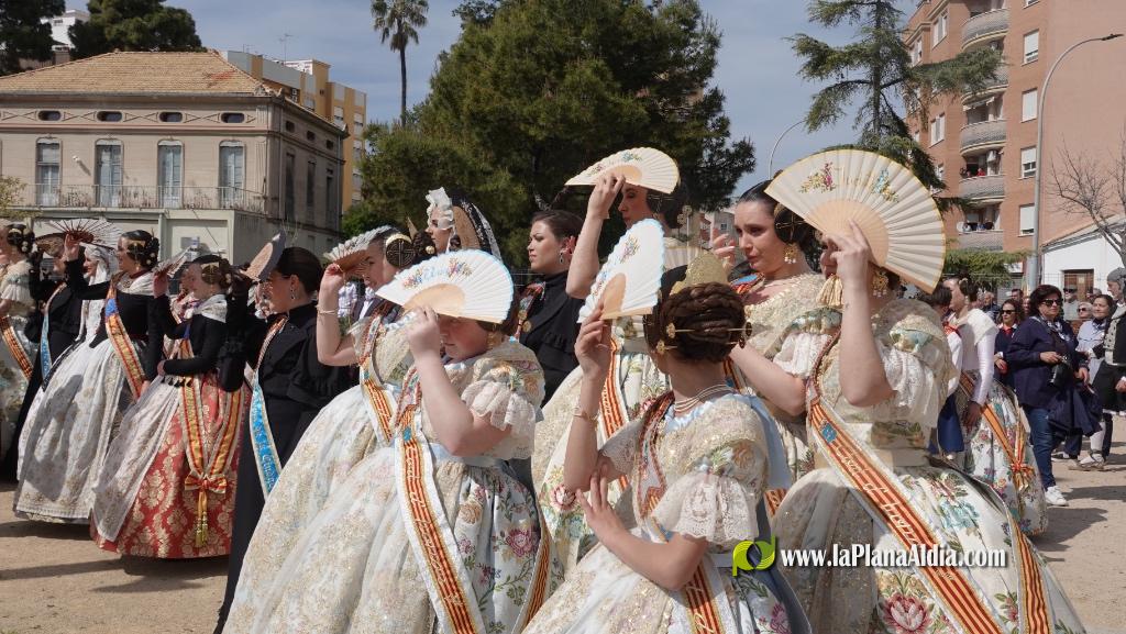 Les Reines Falleres completen la visita a tots els monuments dee Burriana