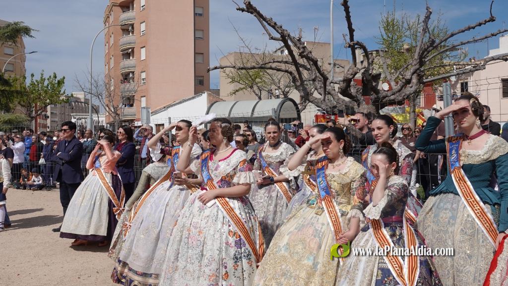  Les Reines Falleres completen la visita a tots els monuments dee Burriana