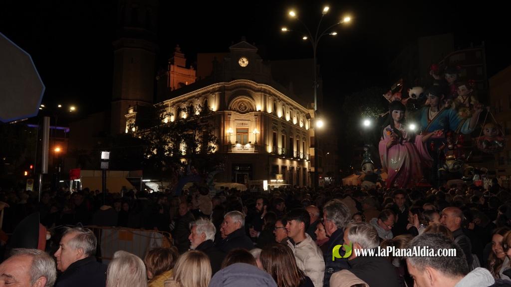 Burriana enc?n la Nit del Foc i encarrila la recta final cap a la Crem?