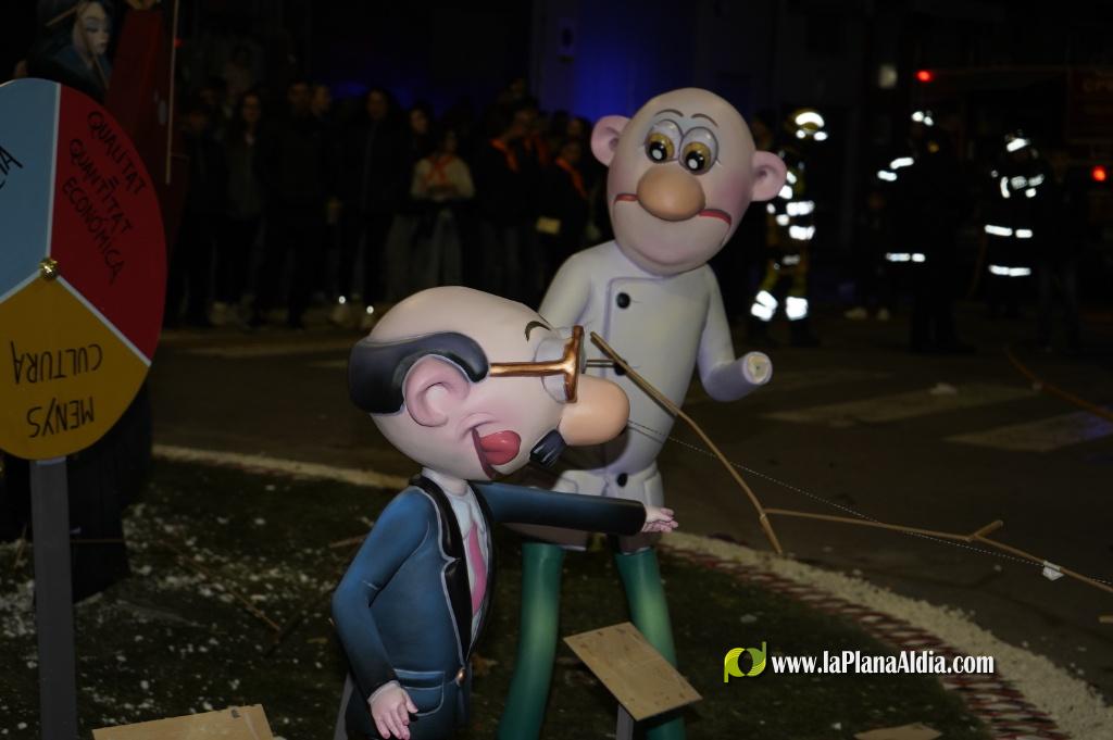 La Vall acomiada les falles 2026 amb la Nit de la Crem?