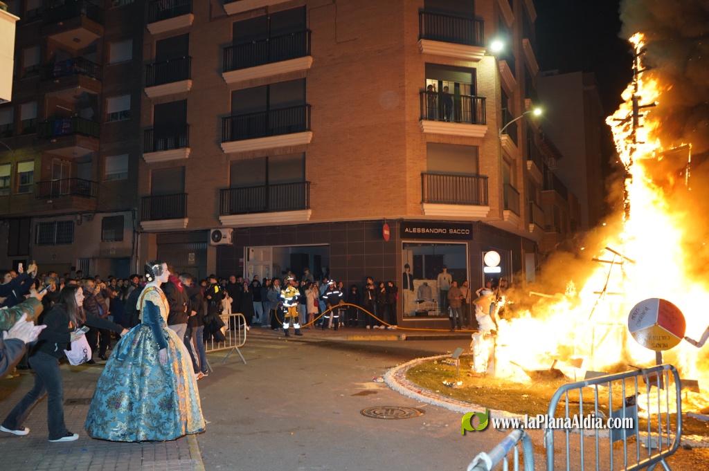 La Vall acomiada les falles 2026 amb la Nit de la Crem?