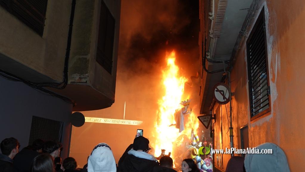 La Crem? d?na pas a un nou exercici faller a Borriana