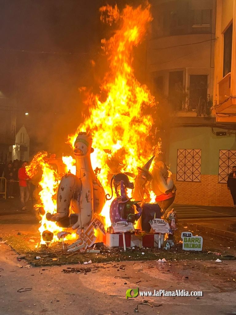 La Crem? d?na pas a un nou exercici faller a Borriana