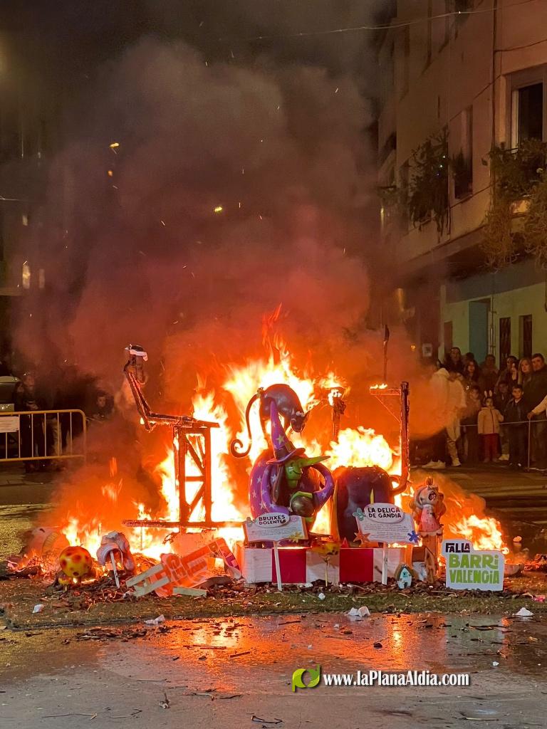 La Crem? d?na pas a un nou exercici faller a Borriana