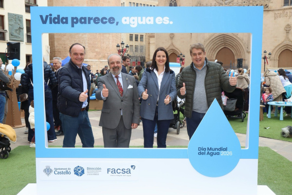 Cientos de participantes celebran el D�a Mundial del Agua en Castell�n