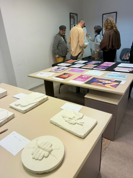 igualdad-inaugura-en-vila-real-la-exposicion-del-ii-certamen-artistico-joan-simo-el-respeto-y-la-tolerancia-entre-sexos