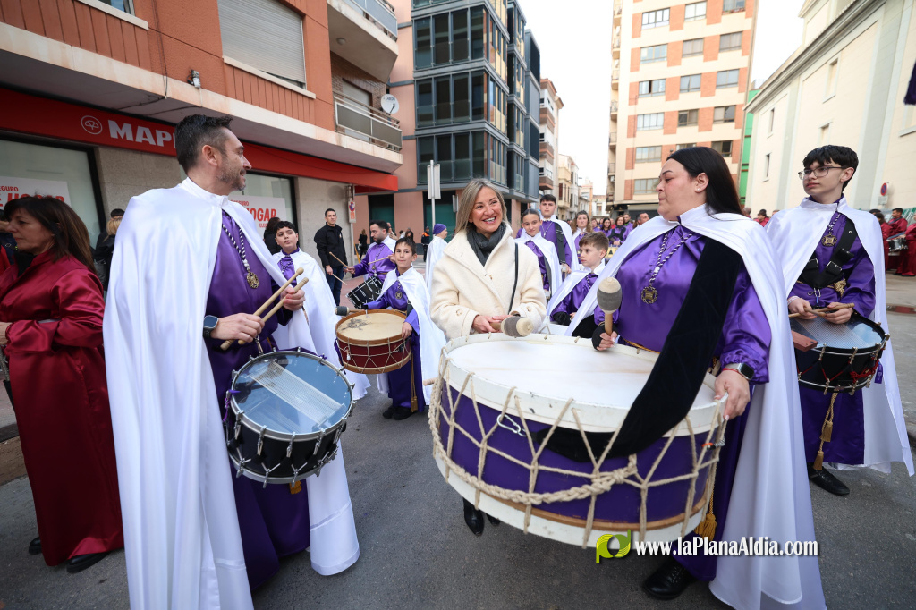 Borriana celebra la 11a Tamborada Ciutat de Borriana amb 350 tambors i homenatge a Antonio Montoya