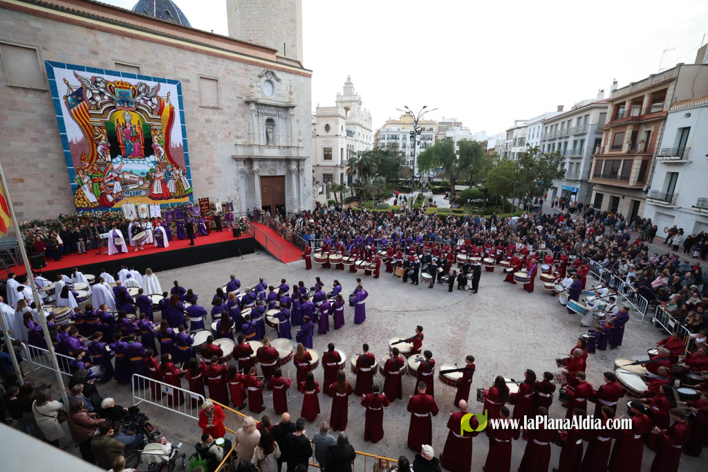 Borriana celebra la 11a Tamborada Ciutat de Borriana amb 350 tambors i homenatge a Antonio Montoya