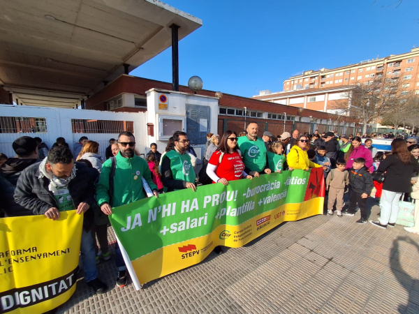 Sindicatos educativos de Castell�n intensifican movilizaciones y convocan huelga para el 31 de marzo