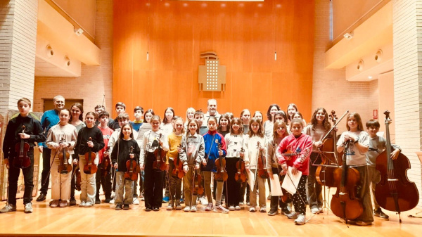 Convivencia musical entre Burriana y Vall d'Uix� impulsa el aprendizaje compartido de Cuerda