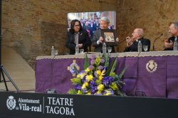 La XXVII Pujada a Peu Sant Pasqual a Vila-real reuneix autoritats i presenta llibre sobre cinquanta anys de la Setmana Santa