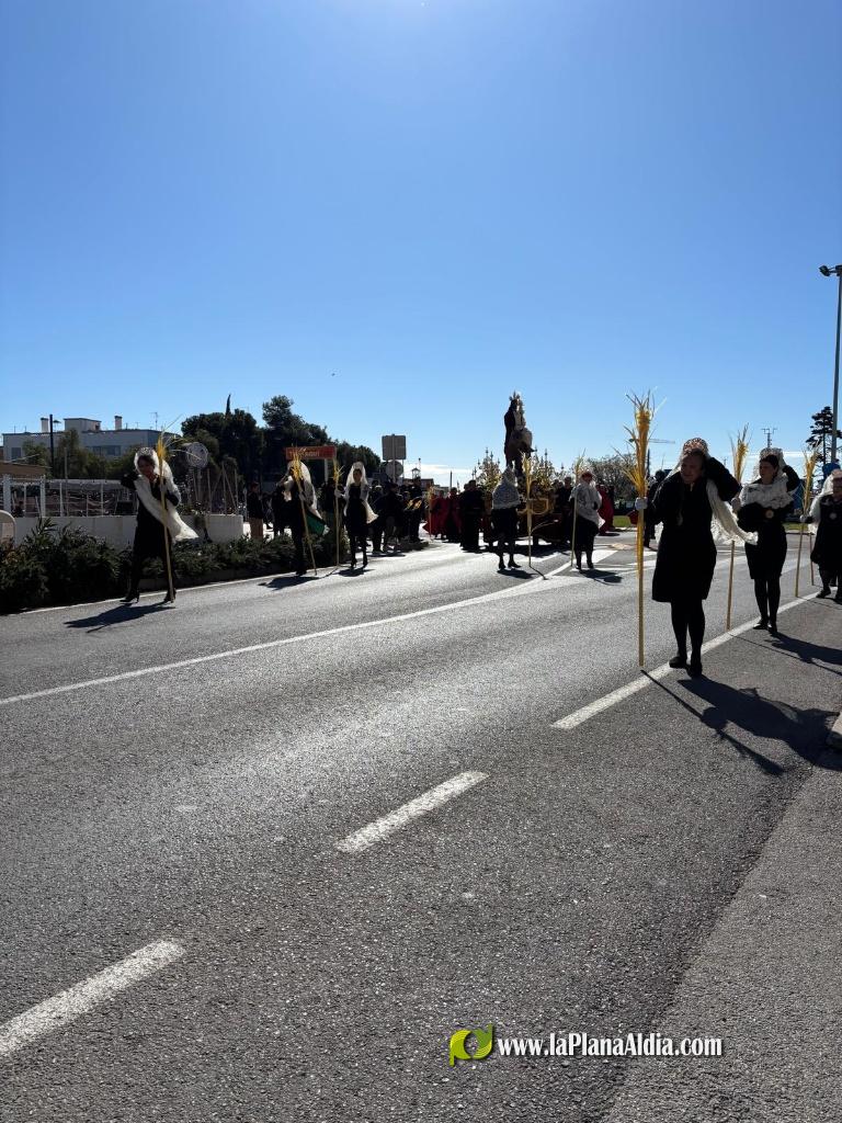 Borriana celebra un multitudinari Diumenge de Rams per les parr?quies del municipi